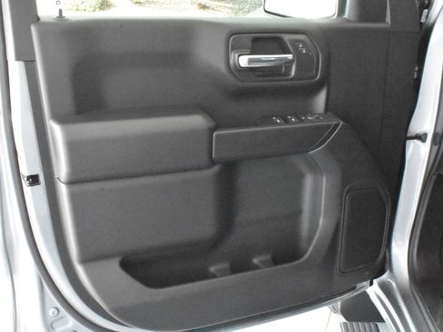 Certified 2025 Chevrolet Silverado 1500 Custom image 21