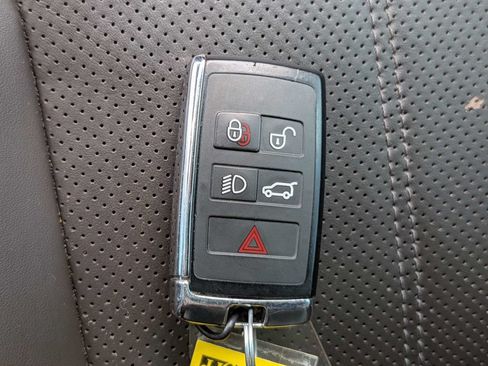 Used 2019 Land Rover Range Rover Sport HSE AWD/4WD image 31