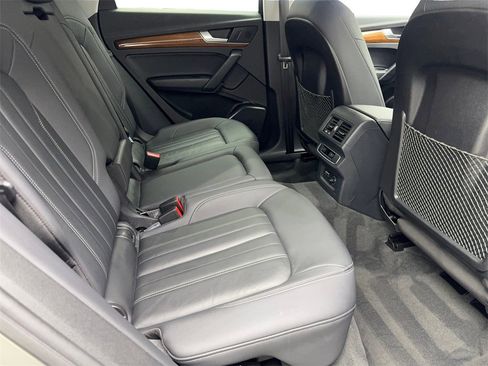 Used 2023 Audi Q5 2.0T Premium w/ Convenience Package image 40