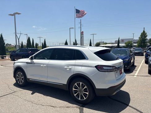 Used 2020 Lincoln Nautilus FWD w/ Equipment Group 101A image 5