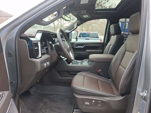 New 2026 GMC Sierra 3500 Denali w/ Denali Reserve Package image 13