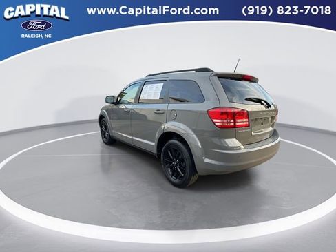 Used 2020 Dodge Journey SE w/ SE Popular Equipment Group image 6