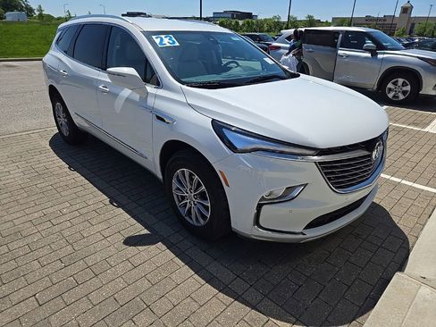 Used 2023 Buick Enclave Essence w/ Trailering Package, 5000 lbs. FWD image 3