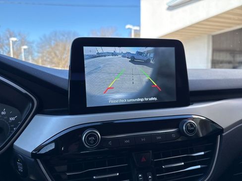 Used 2020 Ford Escape SE image 7