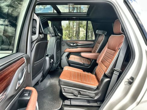 Certified 2023 GMC Yukon Denali Ultimate image 25
