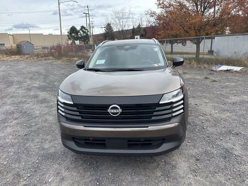 New 2026 Nissan Kicks SV w/ SV Premium Package image 2