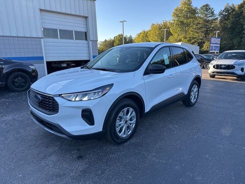 New 2026 Ford Escape Active image 7