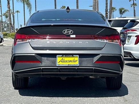 Certified 2025 Hyundai Elantra Sport image 5