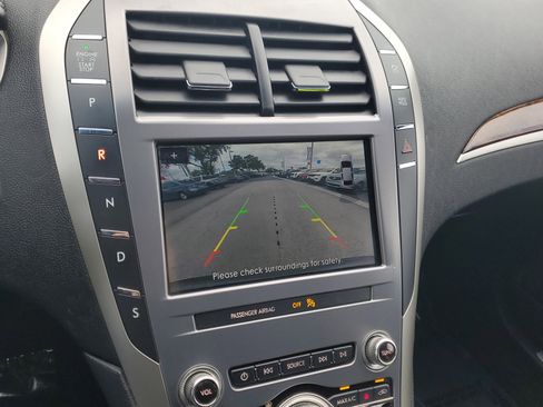 Used 2019 Lincoln MKZ Reserve image 27