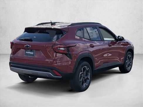 New 2026 Chevrolet Trax LT w/ Sunroof Package image 2