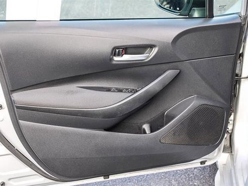 Used 2020 Toyota Corolla LE w/ LE Premium Package image 19