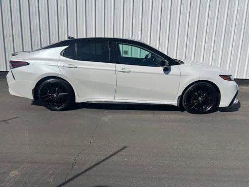 Used 2022 Toyota Camry XSE image 7