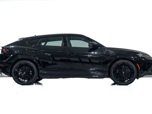 Used 2025 Lamborghini Urus SE image 8