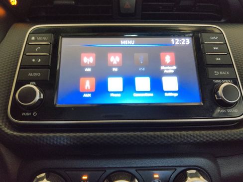 Used 2021 Nissan Kicks S FWD image 25