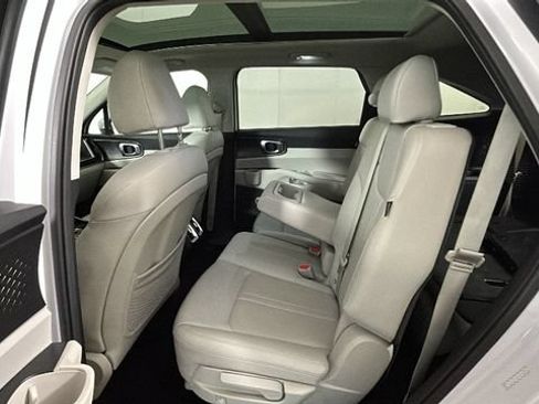 Used 2025 Kia Sorento S w/ Panoramic Sunroof Package FWD image 27