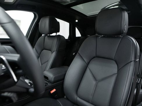 New 2026 Porsche Macan Turbo image 5