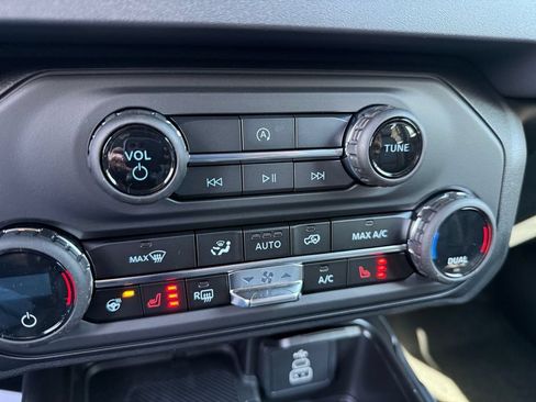 New 2026 Ford Bronco Outer Banks AWD/4WD image 17