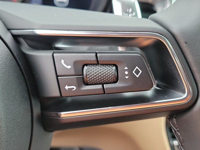 Used 2026 Porsche Macan AWD/4WD image 30