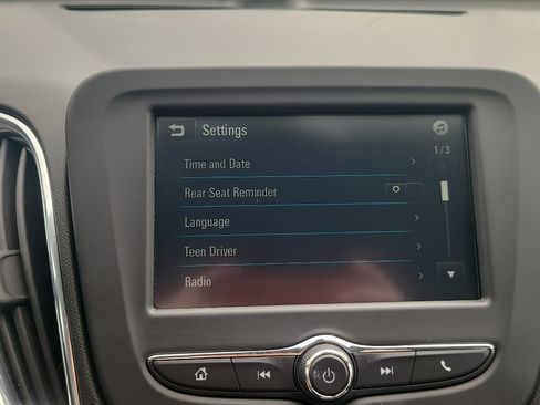 Used 2017 Chevrolet Malibu LT FWD image 21