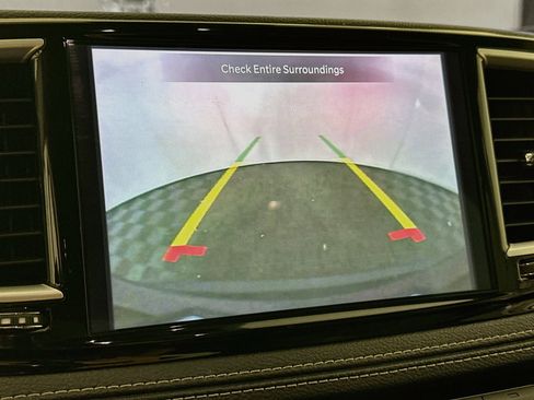 Used 2023 Chrysler Pacifica Touring-L FWD image 22