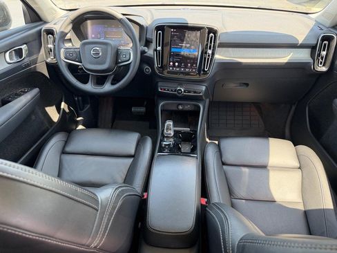 Certified 2023 Volvo XC40 B5 Plus w/ Driver Assist Package AWD/4WD image 12