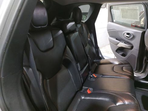 Used 2021 Jeep Cherokee Latitude Lux image 12