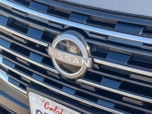Used 2025 Nissan Rogue SV FWD image 11