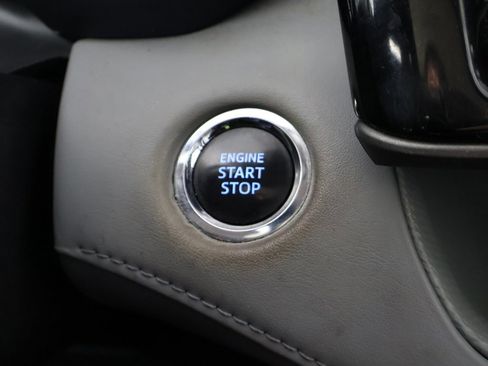 Used 2022 Toyota Highlander XLE image 40