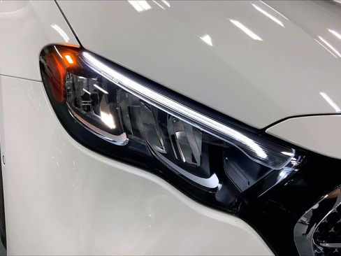 Used 2025 Mercedes-Benz E 350 Sedan image 26