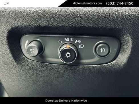 Used 2019 Chevrolet Traverse LT AWD/4WD image 33