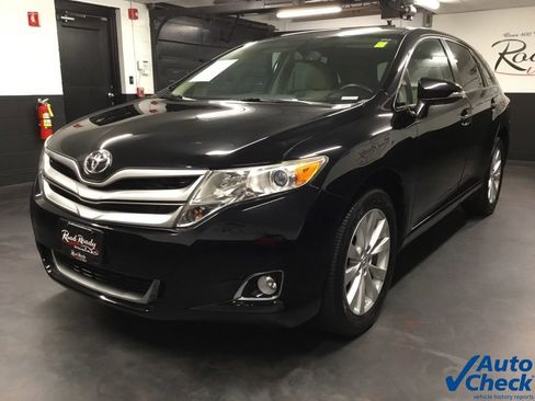 Used 2014 Toyota Venza LE image 5