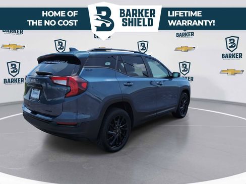 Used 2024 GMC Terrain SLE w/ Driver Convenience Package AWD/4WD image 8