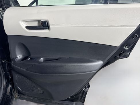 Used 2023 Toyota Corolla Cross L FWD image 26