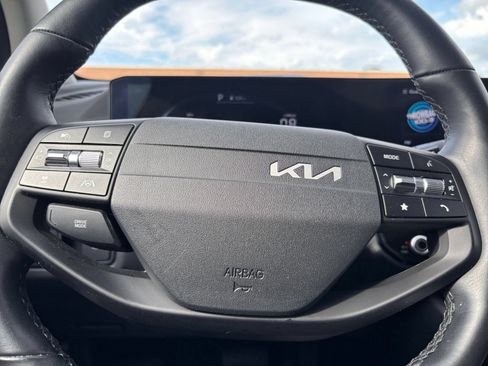Used 2026 Kia Sportage LX FWD image 27