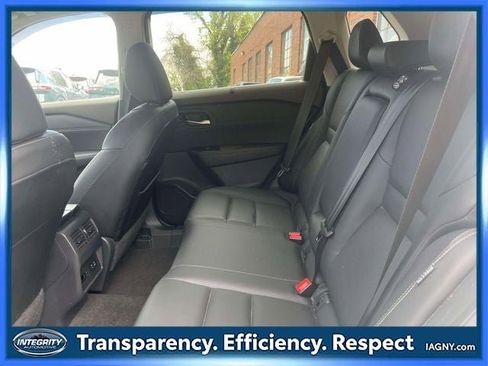 Used 2023 Nissan Rogue SL w/ SL Premium Package image 12