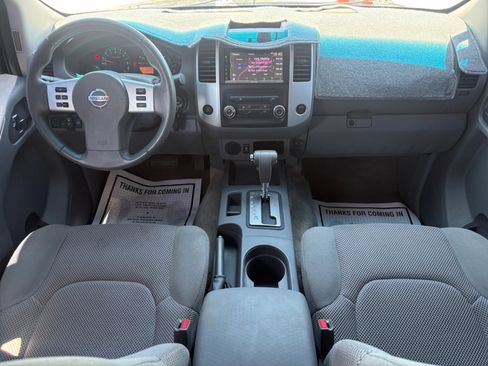 Used 2017 Nissan Frontier SV RWD image 12