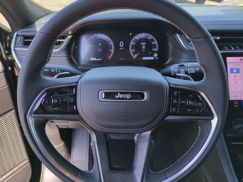 New 2025 Jeep Grand Cherokee Overland w/ Trailer Tow Package image 9