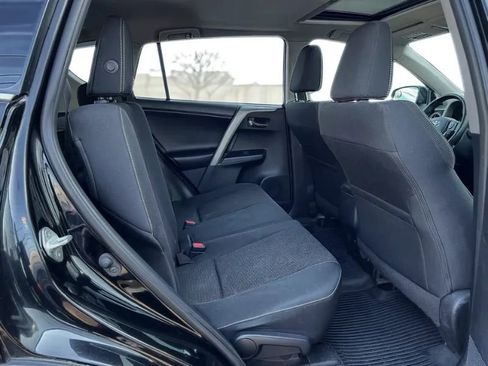 Used 2018 Toyota RAV4 XLE image 12