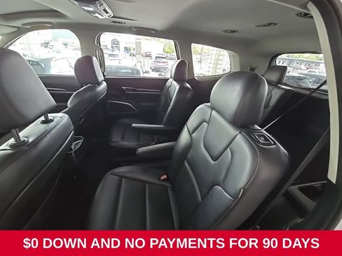 Used 2025 Kia Telluride S FWD image 11
