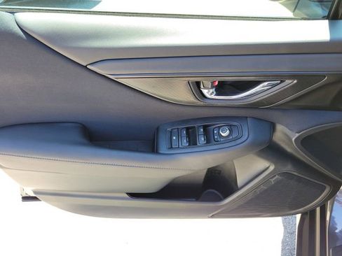 Used 2025 Subaru Outback Premium AWD/4WD image 18