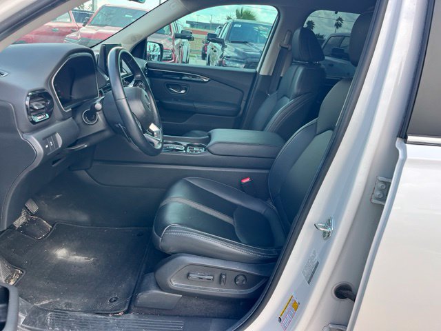 Used 2025 Honda Pilot EX-L image 9