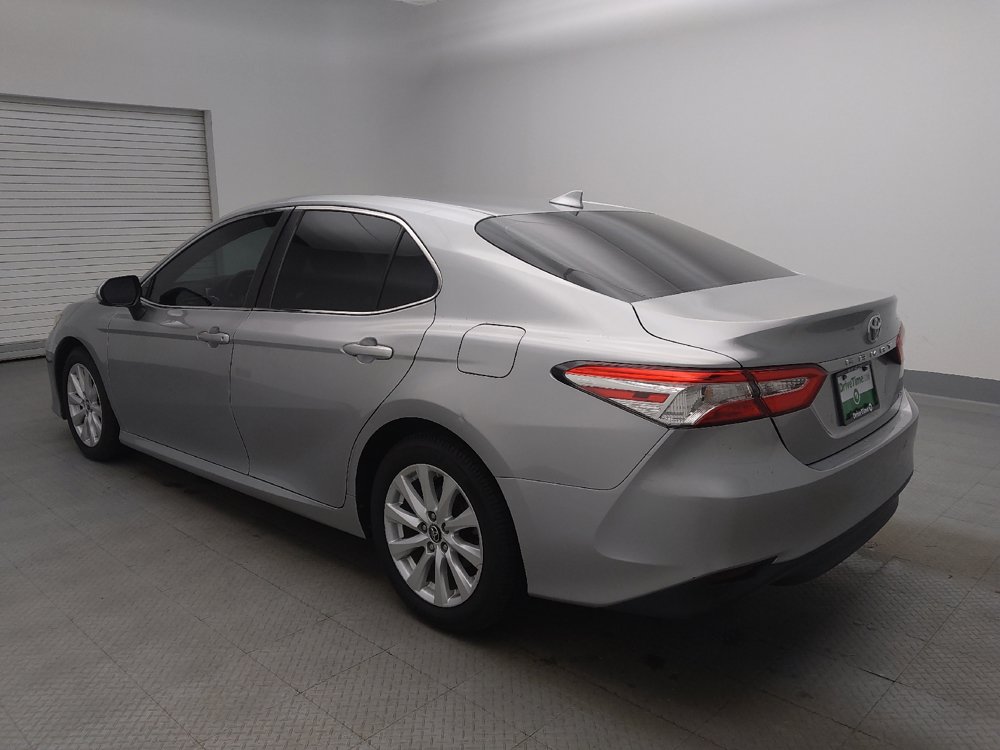 Used 2019 Toyota Camry LE FWD image 5