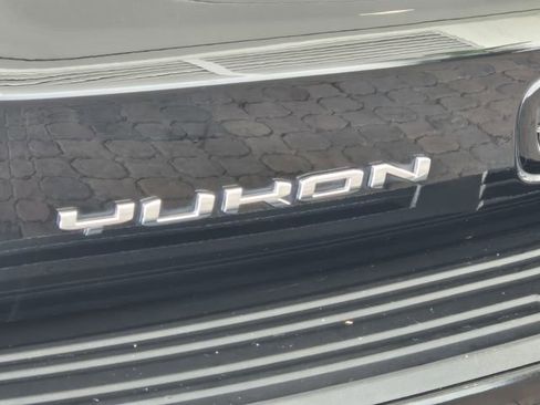 Used 2021 GMC Yukon SLT w/ SLT Premium Package RWD image 11