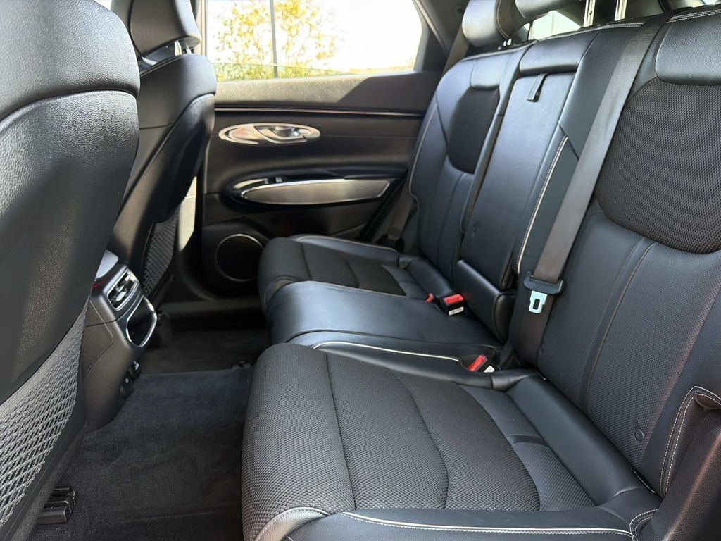 Certified 2024 Genesis GV70 3.5T Sport AWD/4WD image 17