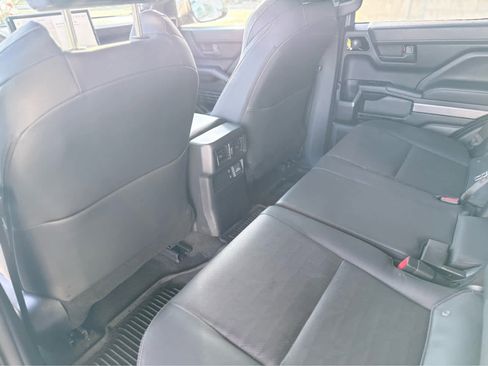 Used 2025 Toyota 4Runner TRD Off-Road Premium image 32