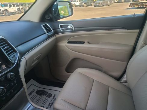 Used 2021 Jeep Grand Cherokee Limited w/ Luxury Group II AWD/4WD image 15