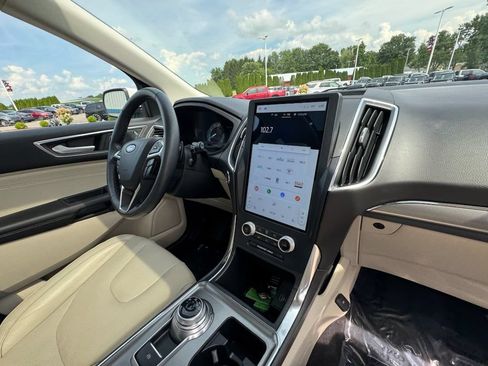 Certified 2022 Ford Edge Titanium w/ Equipment Group 301A AWD/4WD image 14