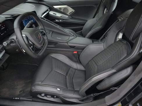 Used 2025 Chevrolet Corvette Stingray Premium Conv w/ 3LT RWD image 18