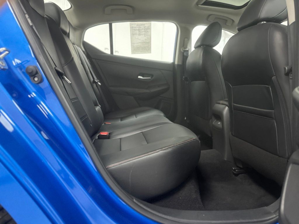 Used 2025 Nissan Sentra SR w/ SR Premium Package FWD image 20