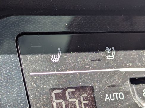 New 2026 Volkswagen Taos SEL image 21